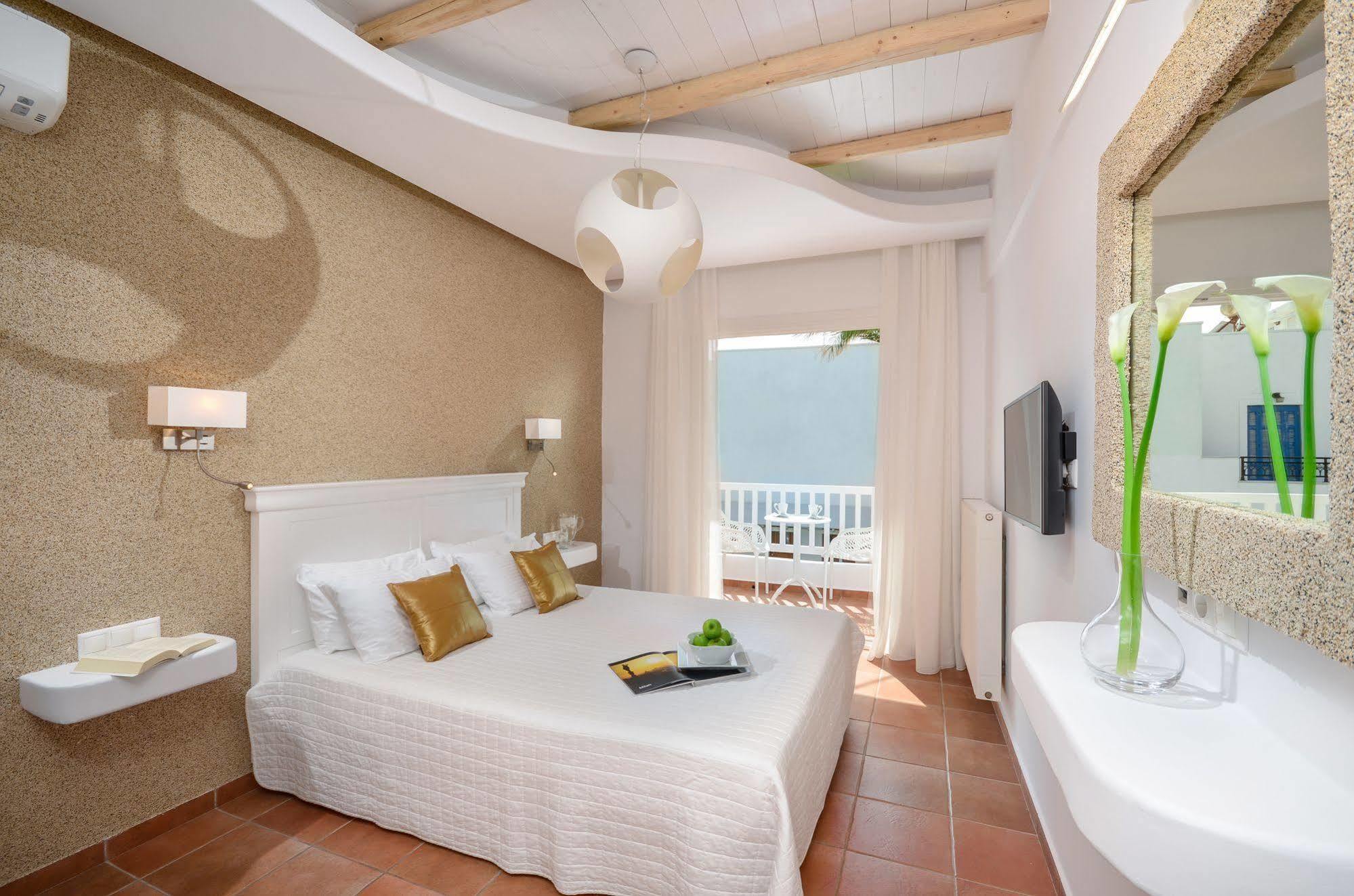 阿德里安尼酒店 Naxos City 外观 照片